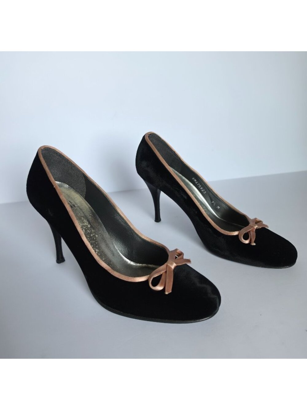 Stuart Weitzman 9.5M Black Velvet Bow Coquette Pumps Pink Satin Trim Heels Y2K